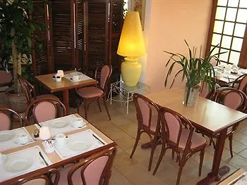 Отель Restaurant Atrachjata 3*