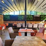 Restaurant Atrachjata מלון