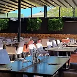 Restaurant Atrachjata 3*