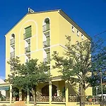 Hotel Restaurant Atrachjata 3*