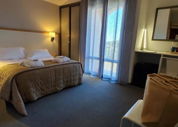 Restaurant Atrachjata Hotel Aléria