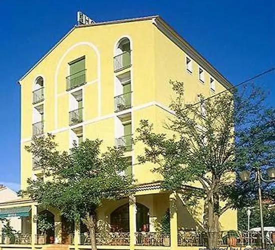 Hotel Restaurant Atrachjata 3*